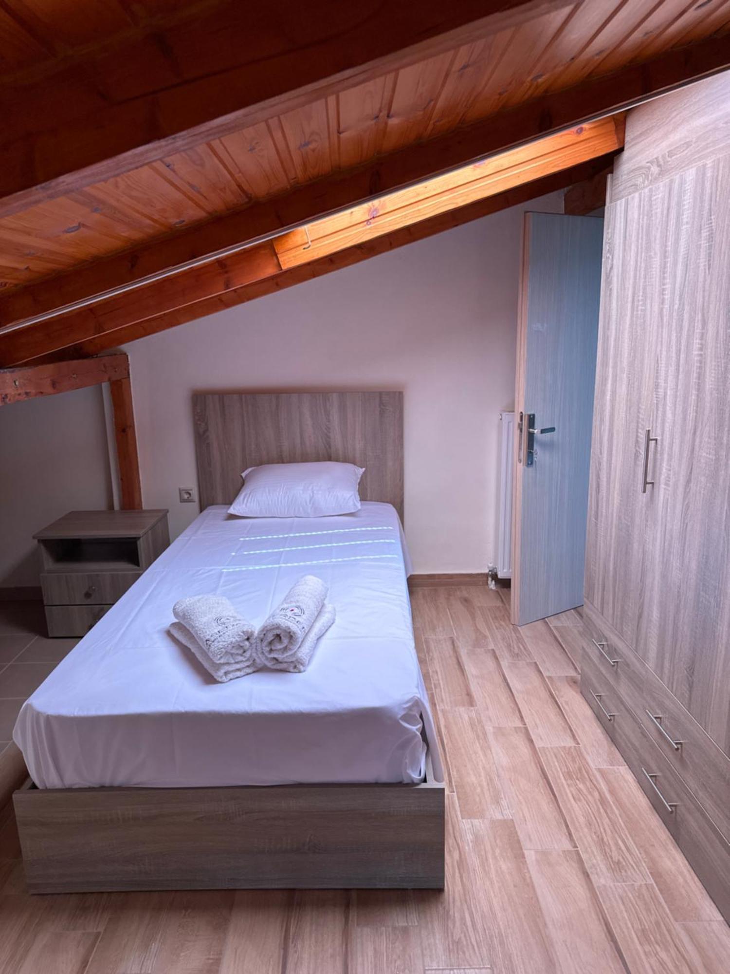 Paris Apartment Néa Khilí Εξωτερικό φωτογραφία